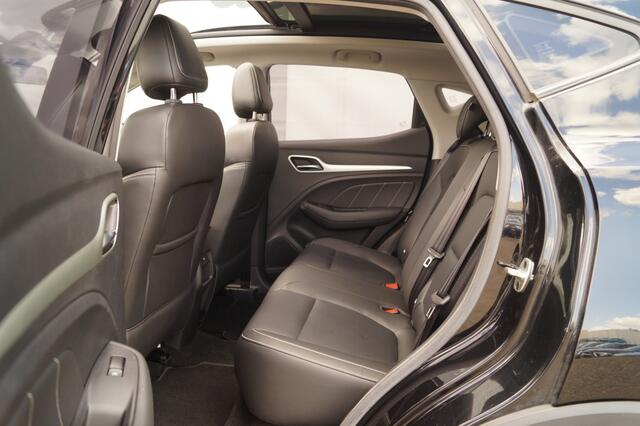 MG ZS EV Luxury 45kWh -PANO-LEER-NAVI-
