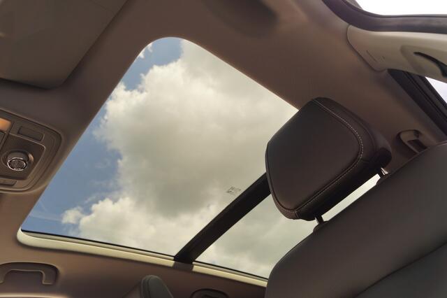 MG ZS EV Luxury 45kWh -PANO-LEER-NAVI-