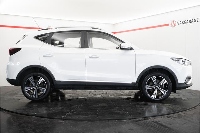 MG ZS EV Luxury 45 kWh Panoramadak Lederen bekleding Apple carplay android auto
