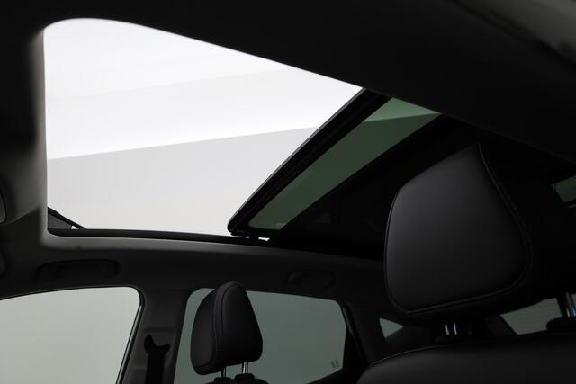MG ZS EV Luxury 45 kWh | Pano | Camera | Adapt. Cruise | Keyless | Apple CarPlay
