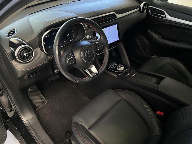 MG ZS EV Standard Range Luxury 50 kWh Pano, Leer, 360 camera