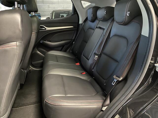MG ZS EV Standard Range Luxury 50 kWh Pano, Leer, 360 camera