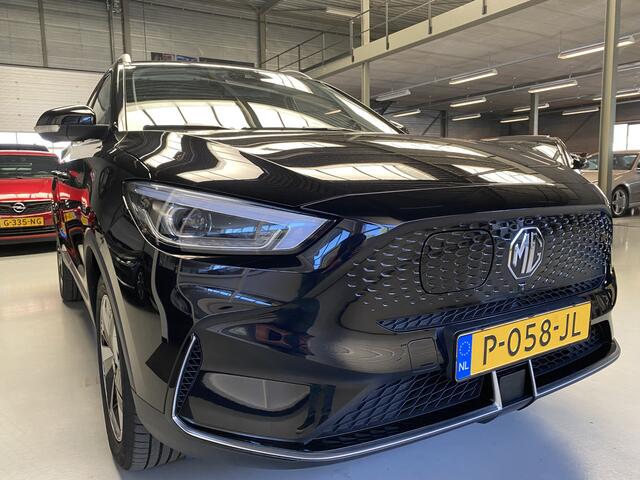 MG ZS EV Standard Range Luxury 50 kWh Pano, Leer, 360 camera