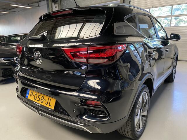 MG ZS EV Standard Range Luxury 50 kWh Pano, Leer, 360 camera