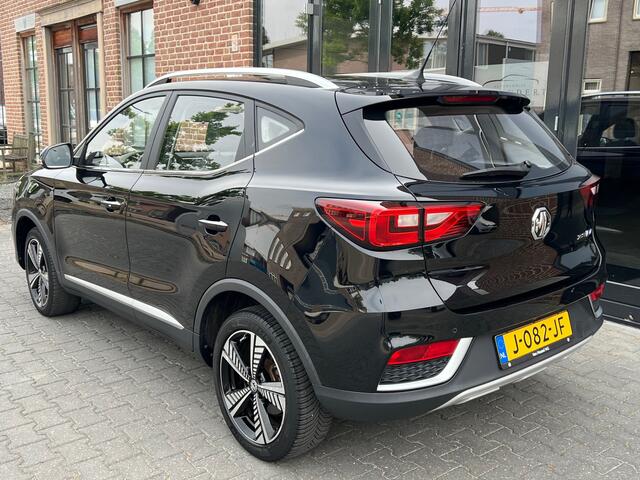 MG ZS MG EV Luxury 45 kWh PANO / APPLE CARPLAY / LEER