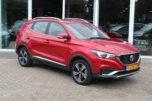 MG ZS EV Luxury 45 kWh//Pano!!