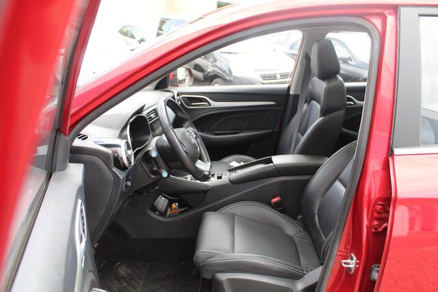 MG ZS EV Luxury 45 kWh//Pano!!