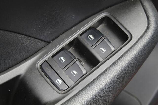 MG ZS EV Luxury 45 kWh//Pano!!