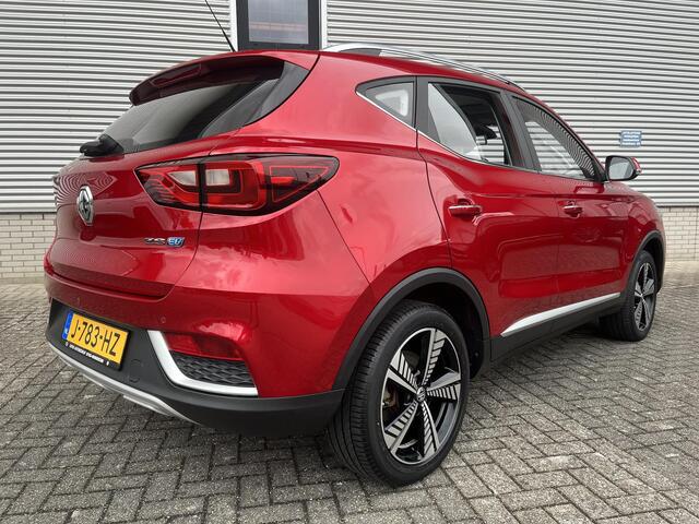 MG ZS MG EV Luxury 45 kWh | Apple Carplay & Android Auto | Elektrisch Schuifkanteldak | Rijklaarprijs