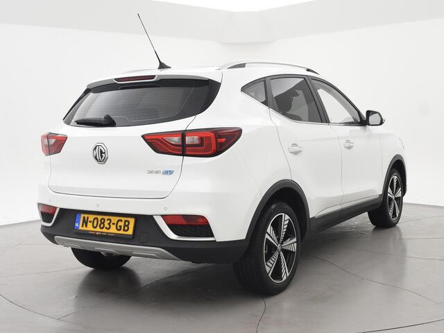 MG ZS MG EV LUXURY 45 kWh + PANORAMA | LEDER | CAMERA | ADAPTIVE CRUISE | STOELVERWARMING
