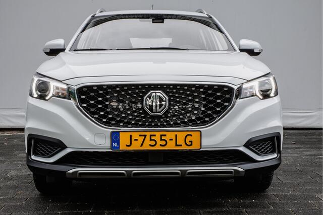 MG ZS MG EV Luxury 45 kWh Panoramadak/ Leer/ Stoelverwarming/ Adapt. cruise/ Camera/ Carplay