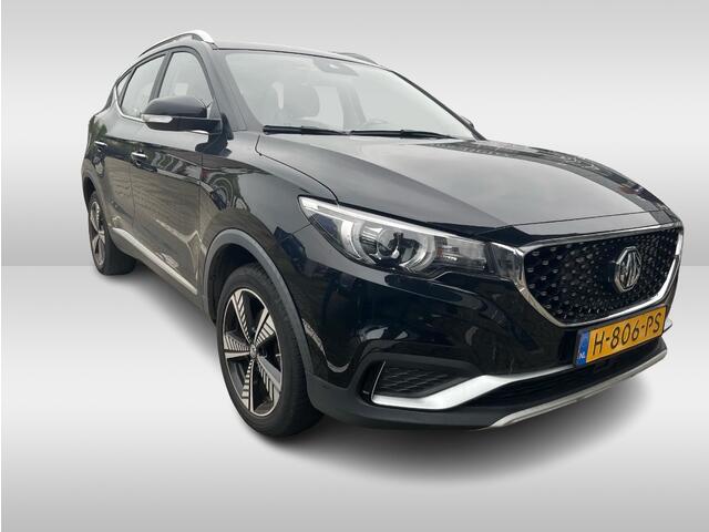 MG ZS MG EV Luxury 45 kWh / Panoramadak / Camera / Leder / 17'' / Keyless / Navigatie / ACC / Dodehoek / DAB / Stoelverwarming