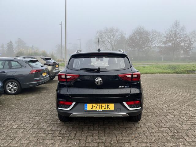 MG ZS MG EV Luxury 45 kWh Pano Automaat Navi Cruise Lmv Pdc Acamera Nap Dealer onderhouden