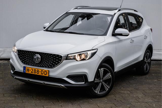 MG ZS MG EV Luxury 45 kWh Panoramadak/ Leer/ Stoelverwarming/ Adapt. cruise/ Camera/ Carplay