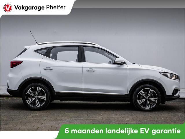 MG ZS MG EV Luxury 45 kWh Panoramadak/ Leer/ Stoelverwarming/ Adapt. cruise/ Camera/ Carplay