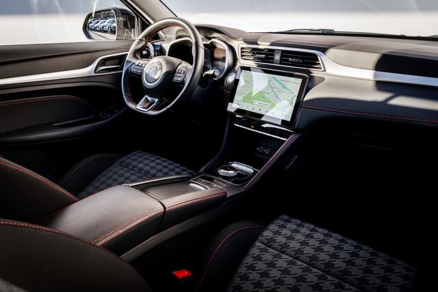 MG ZS EV Standard Range Comfort 50 kWh | Stoelverw. | Camera | LED | Carplay | Adap. Cruise | Virtual cockpit