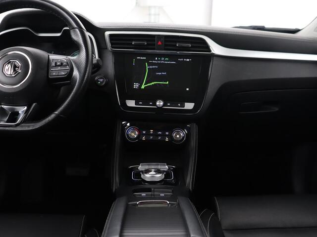 MG ZS MG EV Luxury 45 kWh | Panoramadak | Adaptive cruise control | Climate control | Navigatie