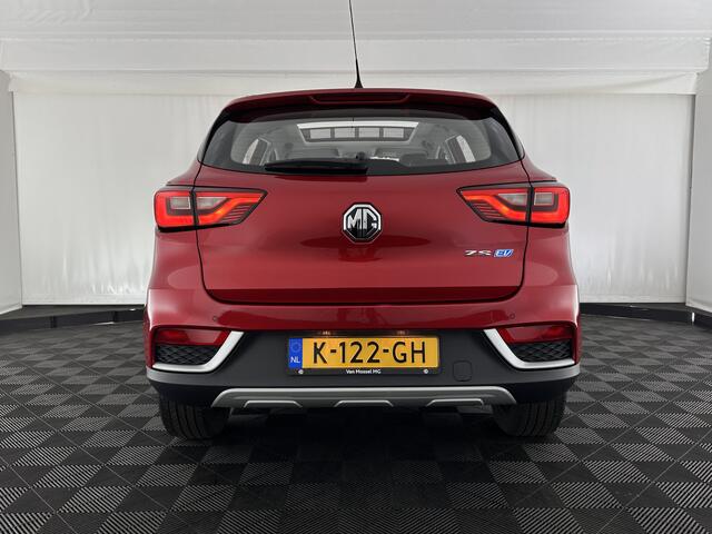 MG ZS EV Luxury 45 kWh {SOH-91%} (INCL-BTW) Aut. *PANO | LEATHER | CCS-FASTLOADER | KEYLESS | NAVI-FULLMAP | ADAPTIVE-CRUISE | CAMERA | HEATED-SPORTSEATS | CARPLAY | BLINDSPOT | DAB | LANE-ASSIST | 17''ALU*
