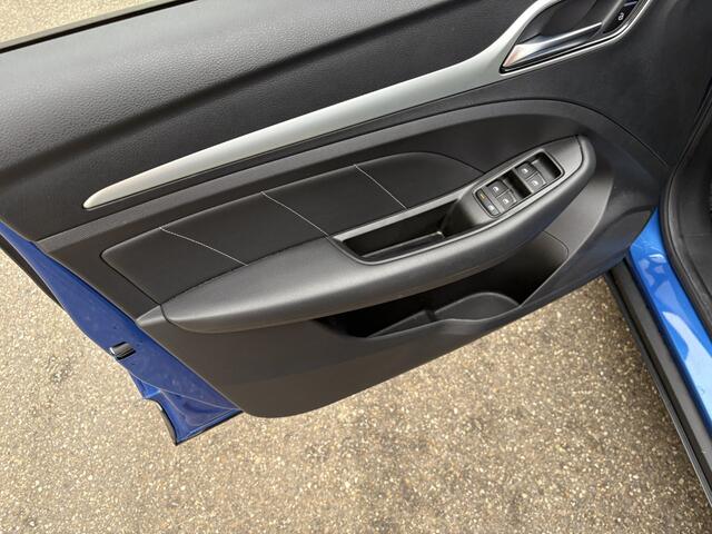 MG ZS MG EV Luxury 45 kWh / AUTOMAAT / PANORAMADAK / NAVI / 96dkm! NAP!