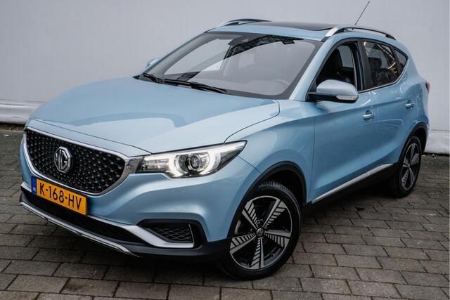 MG ZS MG EV Luxury 45 kWh Trekhaak/ Panoramadak/ Leer/ Stoelverwarming/ Adapt. cruise/ Camera/ Carplay