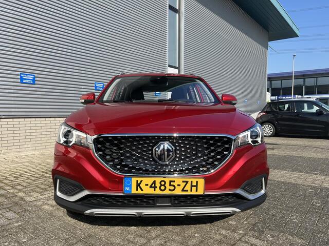MG ZS MG EV Luxury 45 kWh | 100% Elektrisch | Elek. Schuif/Kantel Dak | Apple Carplay & Android Auto | 17" LM Velgen