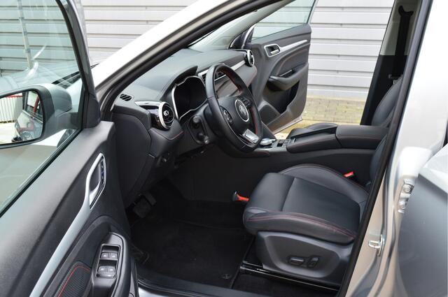 MG ZS MG EV EV Long Range Luxury 70 kWh O.a: Afn. Haak, Clima, Pano, PDC, Camera, Cruise, Etc. All-in prijs!