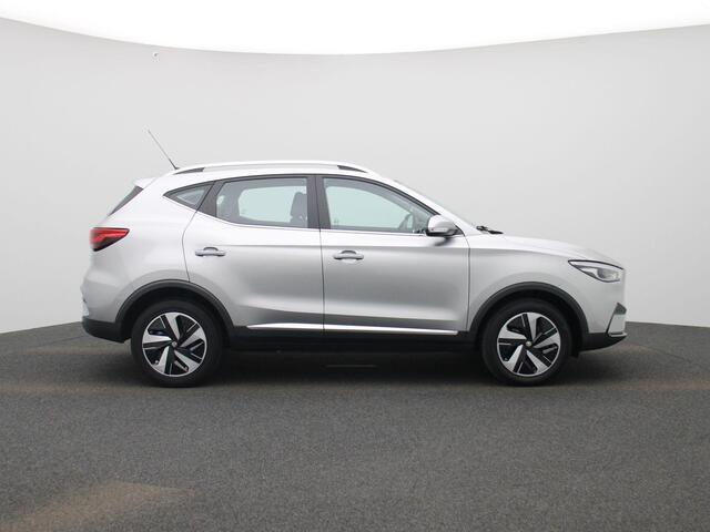 MG ZS MG EV EV Standard Range Comfort 50 kWh | Climate Control / ECC | Cruise control Standaard | Connectiviteit af fabriek | Navigatie | Stoelverwarming | LED koplampen | Park Distance Control achter | Achteruitrijcamera | Dakrailing |