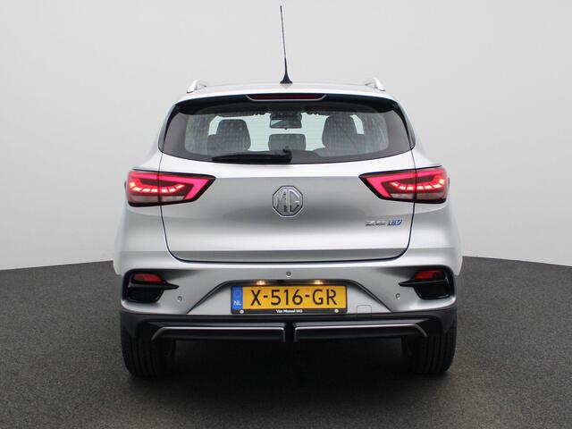 MG ZS MG EV EV Standard Range Luxury 50 kWh | Climate Control / ECC | Open dak schuif/kantel | Cruise control Adaptive | Navigatie | Lederen bekleding zwart | Stoelverwarming | LED koplampen | Park Distance Control voor en achter | Achteruitrijcamera | Dakraili