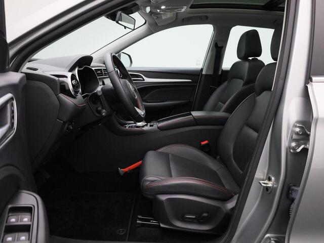 MG ZS MG EV EV Standard Range Luxury 50 kWh | Climate Control / ECC | Open dak schuif/kantel | Cruise control Adaptive | Navigatie | Lederen bekleding zwart | Stoelverwarming | LED koplampen | Park Distance Control voor en achter | Achteruitrijcamera | Dakraili