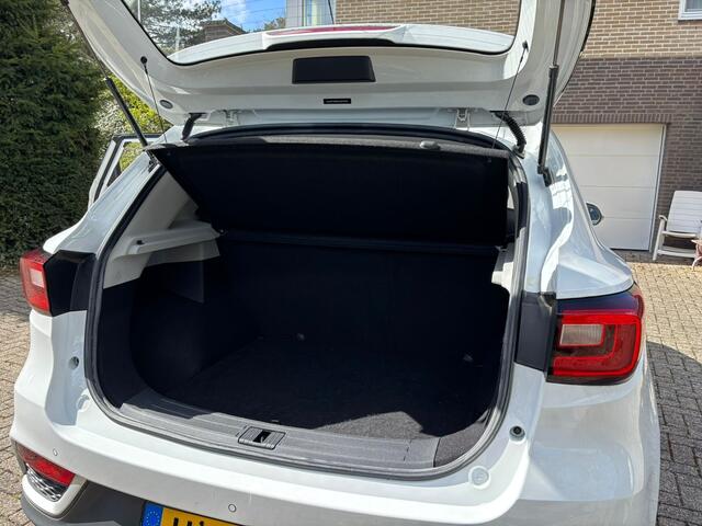 MG ZS EV Luxury 45 kWh 5-deurs / 109.498 km / 12-2019