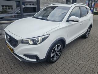 mg-zs-luxe-45-kwh