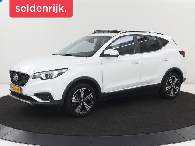 MG ZS MG Luxury 45 kWh | SOH 91,3% | Panoramadak | Leder | Stoelverwarming | Trekhaak | Adaptive cruise | Camera | Carplay | Keyless | Navigatie | Climate control