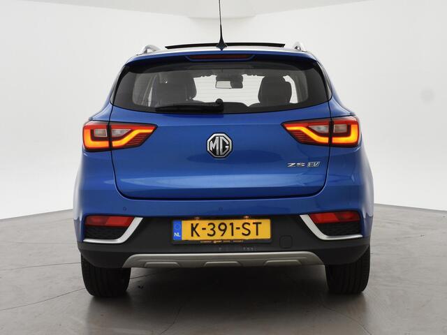 MG ZS MG EV LUXURY 45 kWh + TREKHAAK | PANORAMA | JBL | LEDER | CAMERA | ADAPTIVE CRUISE | STOELVERWARMING