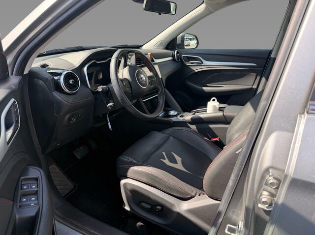 MG ZS MG EV EV Long Range Luxury 70 kWh / Panoramadak / Camera / Leder / CarPlay / Keyless / 17'' / Stoelverwarming / Dodehoek / DAB / ACC