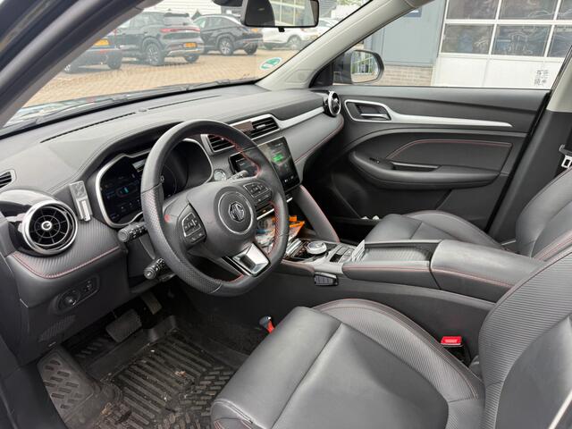 MG ZS MG EV LONG RANGE LUXURY 70 kWh Trekhaak | Open dak | Leder | 360 Camera