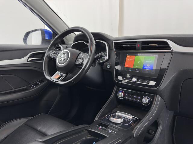 MG ZS EV Luxury 45 kWh (INCL-BTW) Aut. *PANO | LEATHER | CCS-FASTLOADER | KEYLESS | NAVI-FULLMAP | ADAPTIVE-CRUISE | CAMERA | HEATED-SPORTSEATS | CARPLAY | BLINDSPOT | DAB | LANE-ASSIST | 17''ALU*