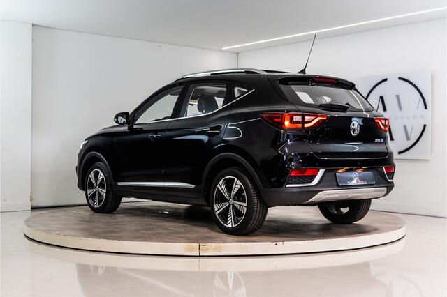 MG ZS MG EV Luxury 45 kWh 143PK | Panoramadak | Keyless | Elektr. Stoelen | VOL! Garantie