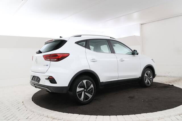 MG ZS MG EV EV Long Range Luxury 70 kWh Panorama, 360 camera, Apple carplay!