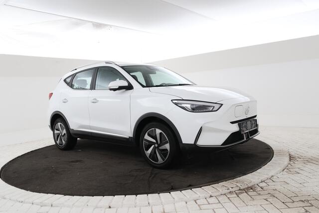 MG ZS MG EV EV Long Range Luxury 70 kWh Panorama, 360 camera, Apple carplay!