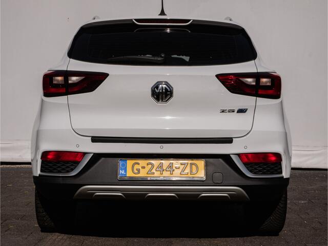 MG ZS EV Luxury 45 kWh SOH 87% Camera/ Elek. panoramadak/ Lederen int./ Stoelverwarming/ Carplay/ Navigatie/ Adapt. cruise