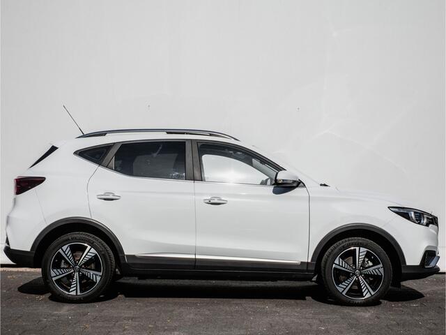 MG ZS EV Luxury 45 kWh SOH 87% Camera/ Elek. panoramadak/ Lederen int./ Stoelverwarming/ Carplay/ Navigatie/ Adapt. cruise