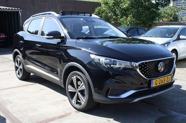 MG ZS EV Luxury 45kWh SOH 89% / NAP / Camera / Pano / Leer / Navi