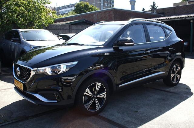 MG ZS EV Luxury 45kWh SOH 89% / NAP / Camera / Pano / Leer / Navi