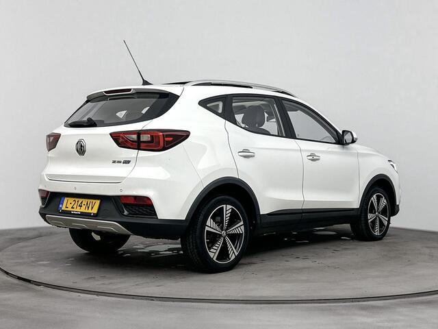 MG ZS MG EV Luxury 45 kWh 143PK | Schuif-/Kanteldak | Stoelverwarming | Lederen Bekleding | Apple CarPlay & Android Auto