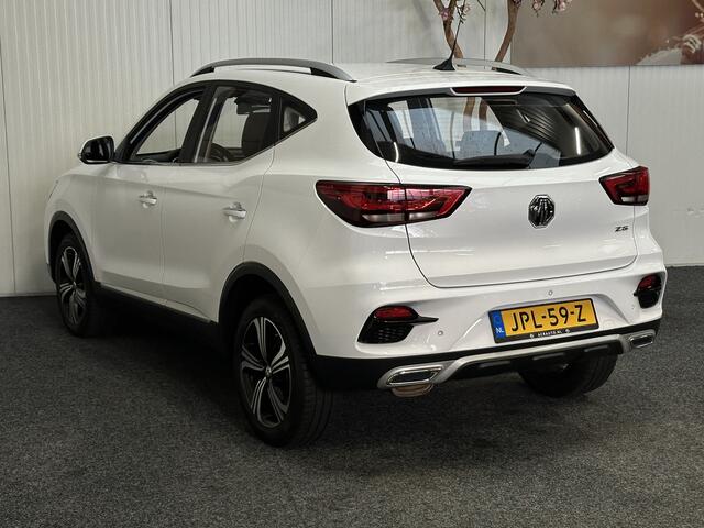 MG ZS 106 PK 1.5 APPLE CARPLAY/ANDROID NAVIGATIE BLUETOOTH LED VERLICHTING 17" LM VELGEN PARKEERSENSOREN ACHTER ZEER NETTE STAAT !!