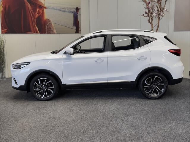 MG ZS 106 PK 1.5 LEDER CRUISE CONTROL NAVIGATIE 360 CAMERA APPLE CARPLAY/ANDROID DODEHOEKSENSOREN RIJSTROOKSENSOREN 17" LM VELGEN ZEER MOOI !!