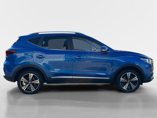 MG ZS MG EV Luxury 45 kWh | NL-AUTO | PANO | Trekhaak |12 MAANDEN BOVAG GARANTIE |