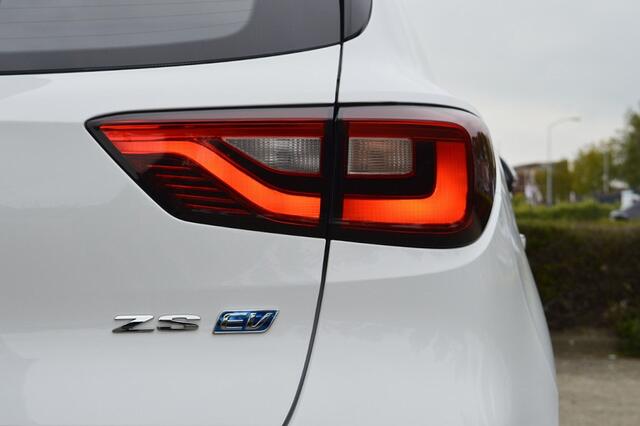 MG ZS MG EV Luxury 45 kWh Rijklaarprijs-Garantie Panorama Dak Leder Navigatie