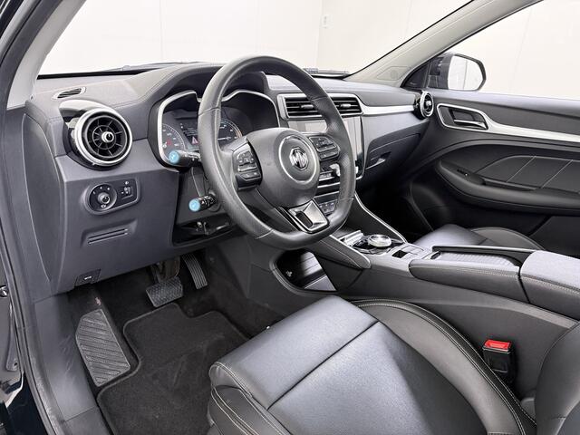 MG ZS MG EV Luxury 45kWh SOH 93% Panoramadak Leder+Verwarmd Adap.Cruise Camera Elek.Stoel Apple Carplay/Android Auto Navi Airco Privacy Glas Lmv 17" Bluetooth DAB Isofix Rijstrooksensor Origineel Nederlandse Auto Dealeronderhouden