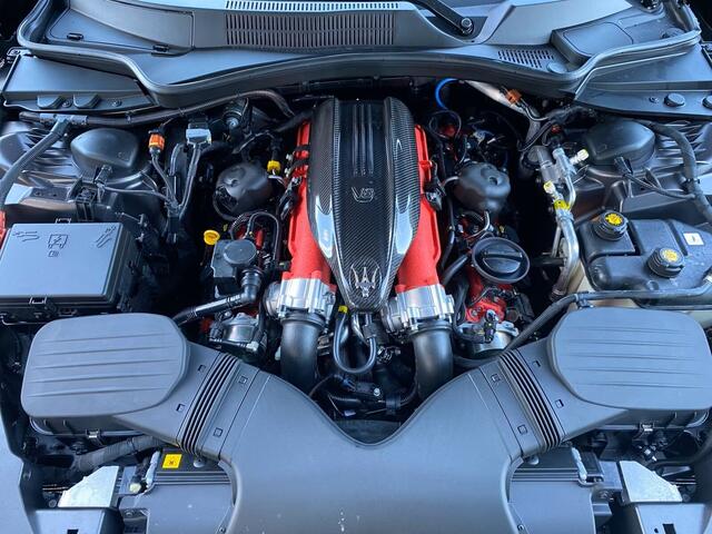 Maserati GHIBLI 3.8 V8 Trofeo 581 PK ACC Schuifdak Carbon 360 Camera Stoelkoeling